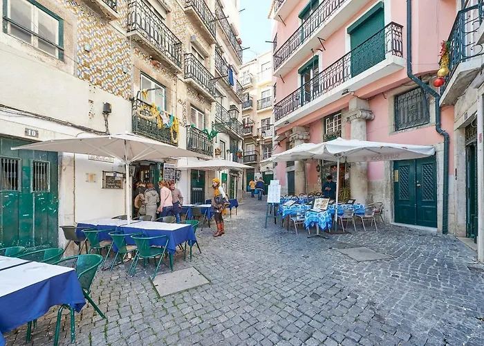 Charming Apartment In Alfama